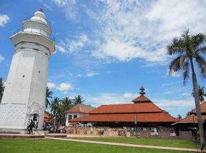 Pesona Masjid Agung Banten |  Materi SMP Belajar Dari Rumah di TVRI